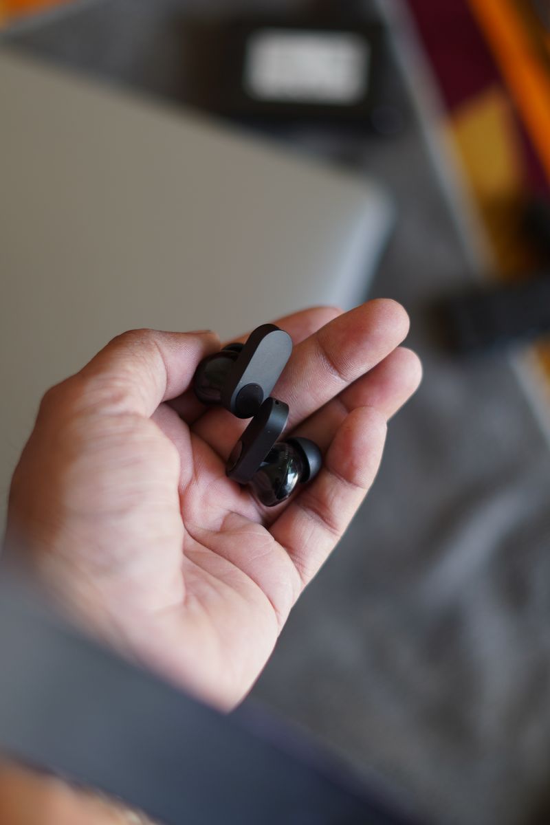 One Earbud Not Working? How to Fix It