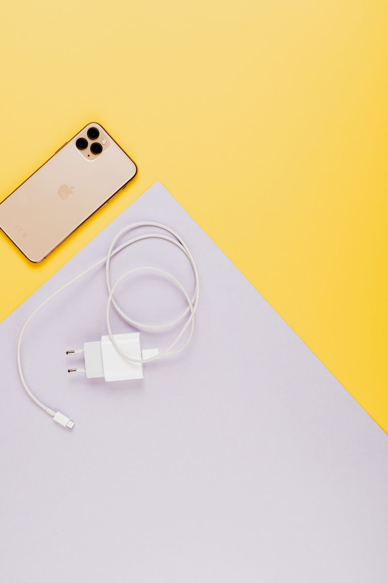 Best Multi-Port Chargers for Your Desk
